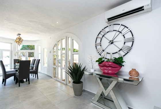 Resale - Villa - Campoamor - Lomas de Don Juan