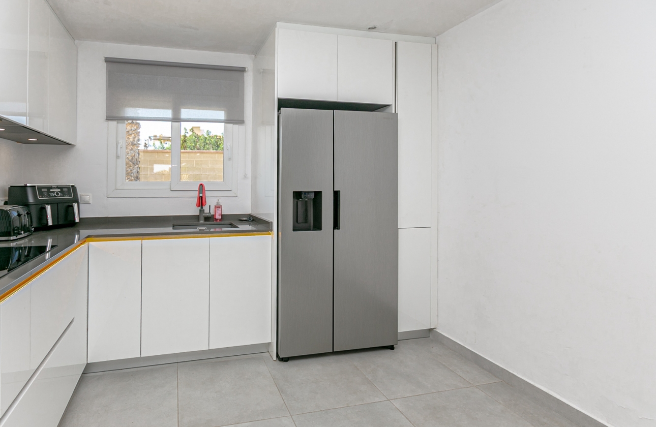 Resale - Villa - Campoamor - Lomas de Don Juan