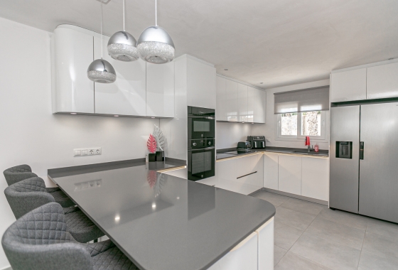 Resale - Villa - Campoamor - Lomas de Don Juan