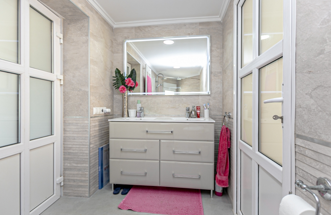 Resale - Villa - Campoamor - Lomas de Don Juan