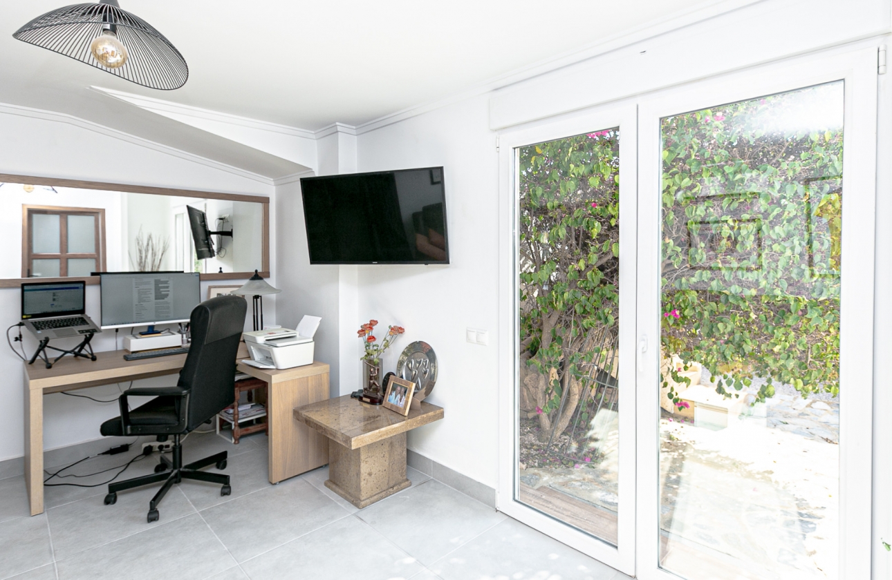 Resale - Villa - Campoamor - Lomas de Don Juan