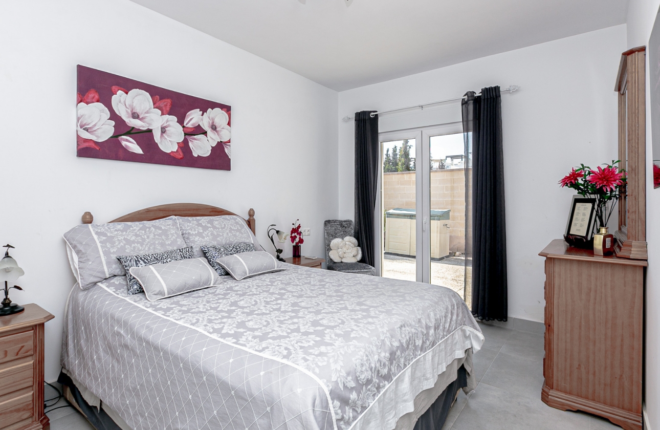 Resale - Villa - Campoamor - Lomas de Don Juan