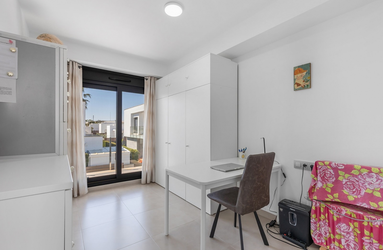 Herverkoop - Villa - Vistabella Golf