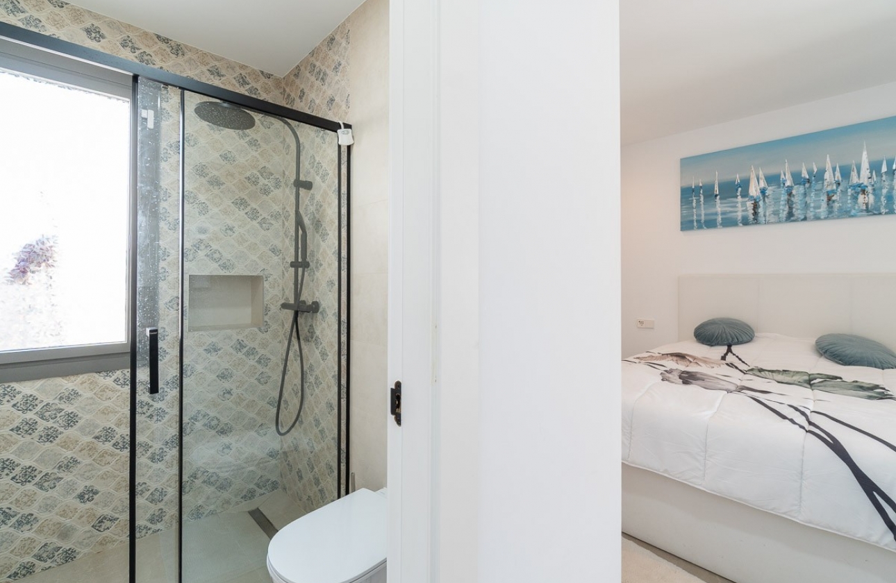 Reventa - Villa - Orihuela Costa - Villamartin Golf