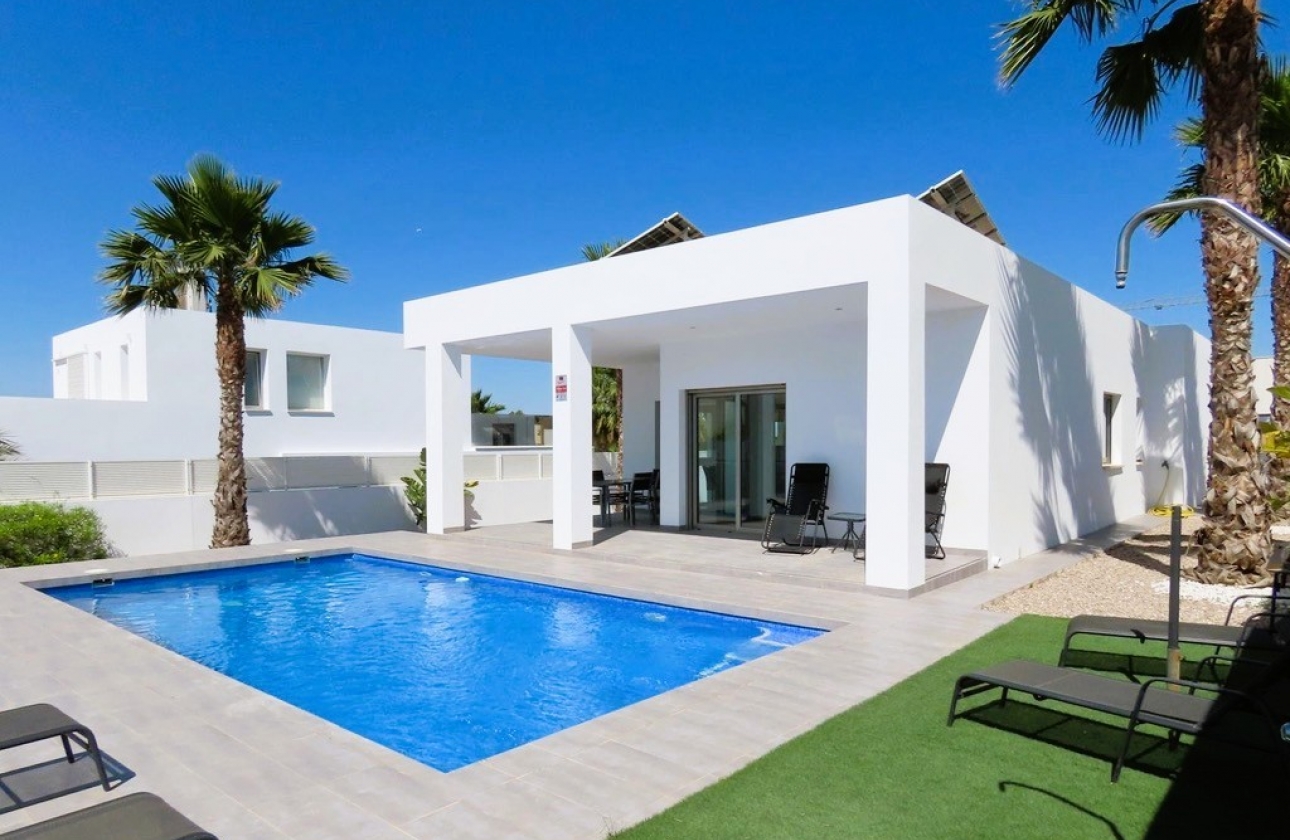 Resale - Villa - La Marina