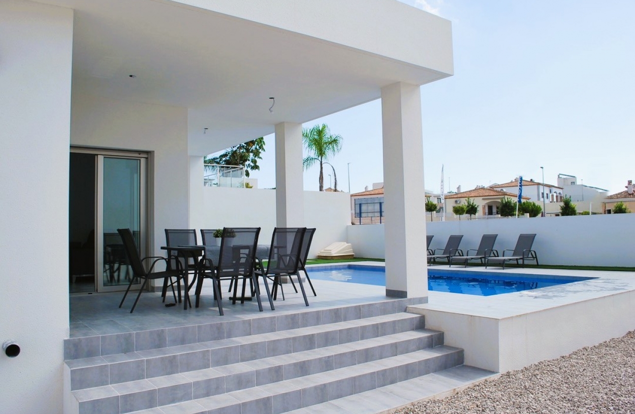 Resale - Villa - La Marina