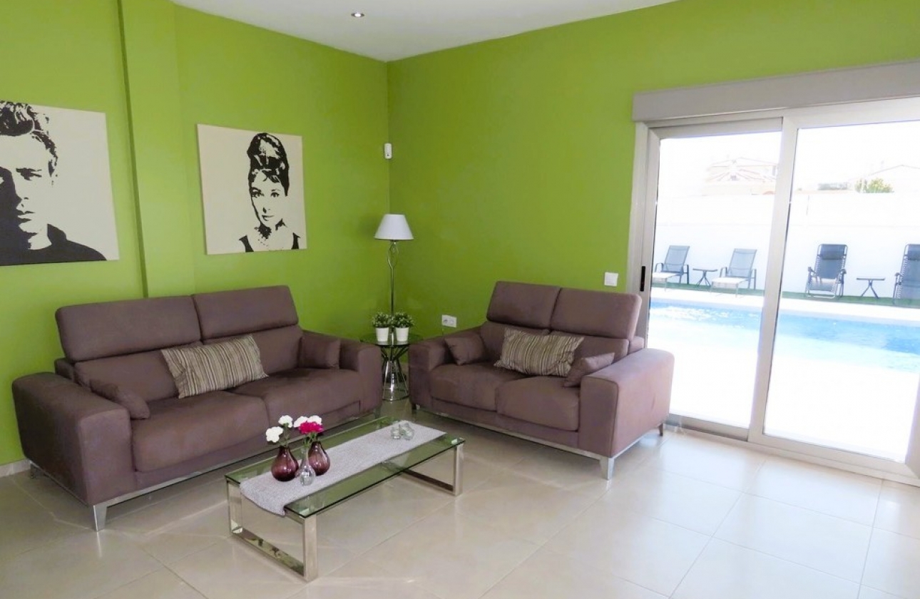 Resale - Villa - La Marina