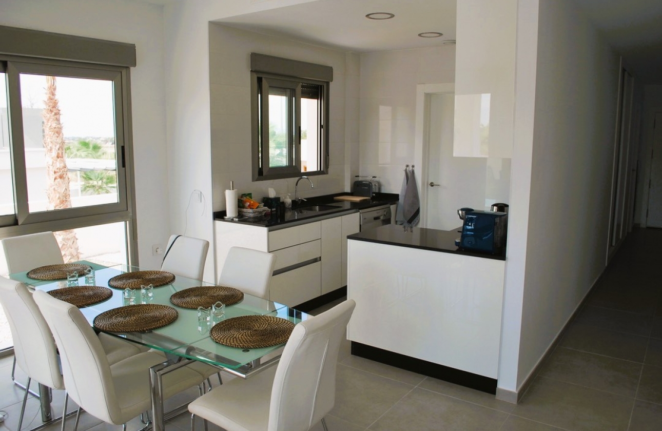 Resale - Villa - La Marina