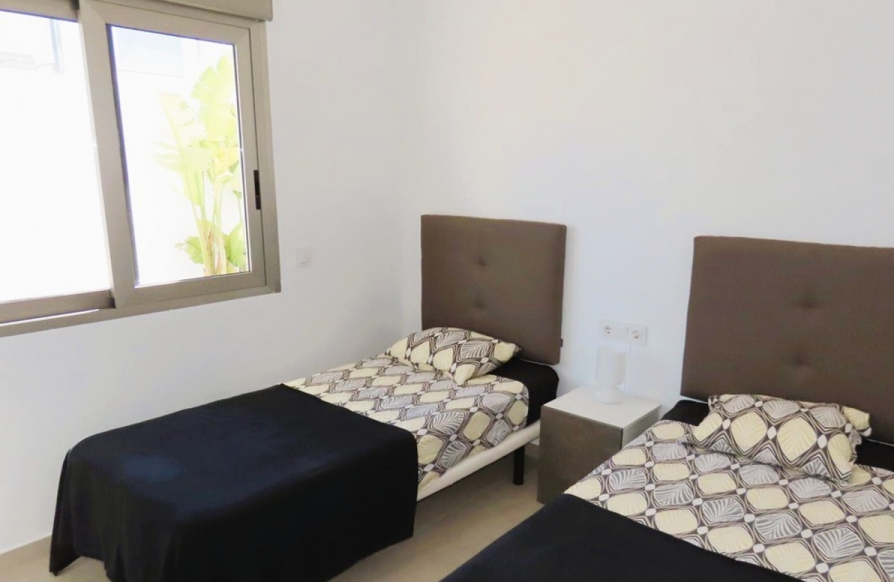 Resale - Villa - La Marina