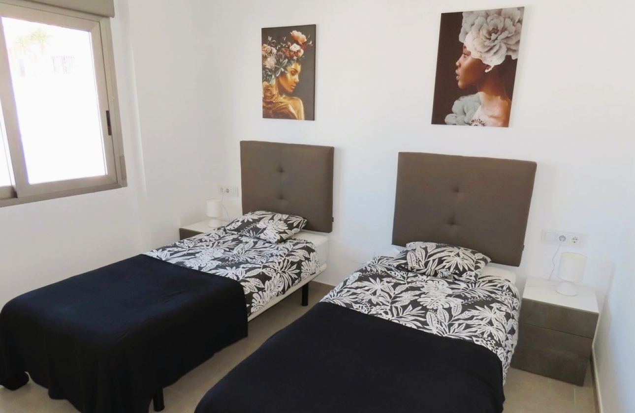 Resale - Villa - La Marina