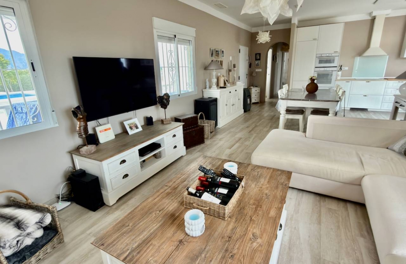 Resale - Finca / Country Property - Rafal