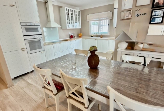 Resale - Finca / Country Property - Rafal