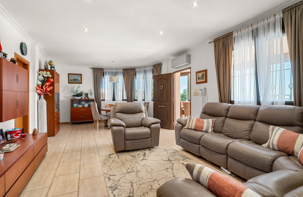 Resale - Finca / Country Property - Crevillente