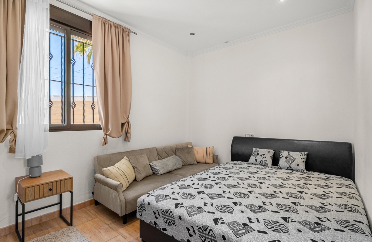 Resale - Finca / Country Property - Crevillente