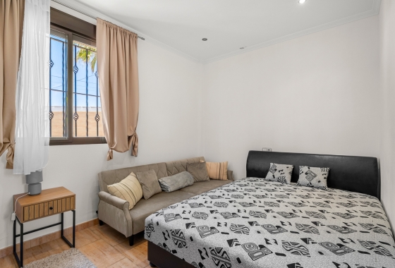 Resale - Finca / Country Property - Crevillente