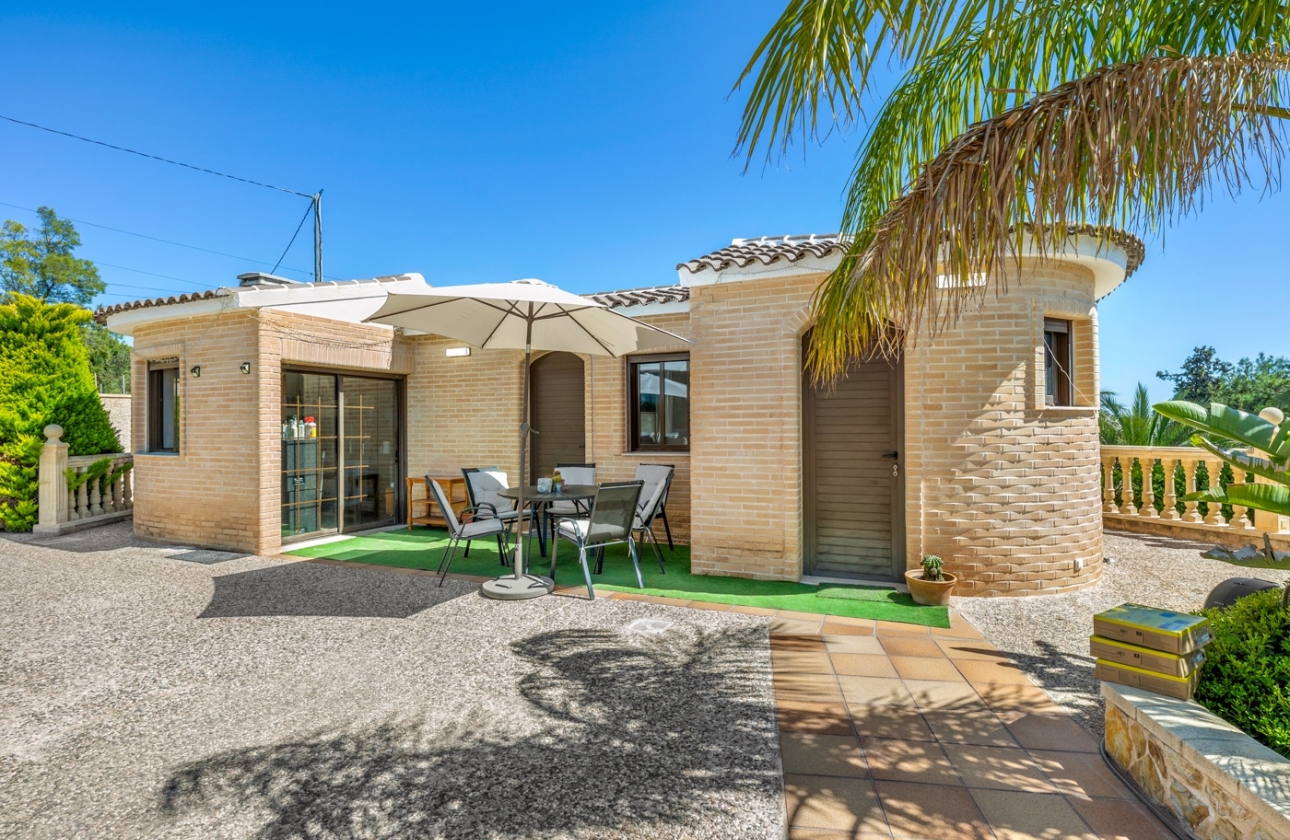 Resale - Finca / Country Property - Crevillente