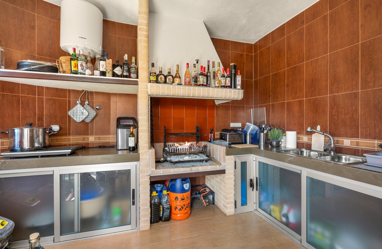 Resale - Finca / Country Property - Crevillente