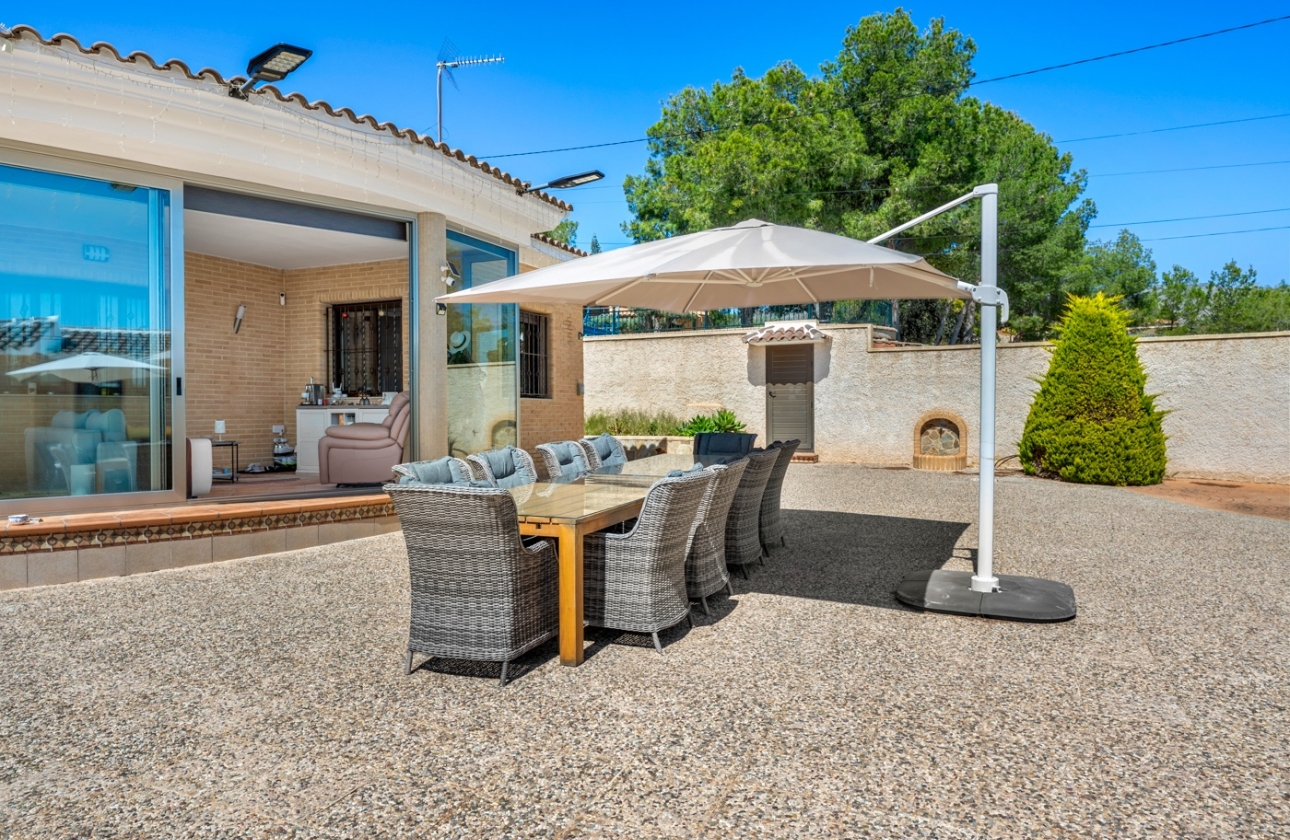 Resale - Finca / Country Property - Crevillente