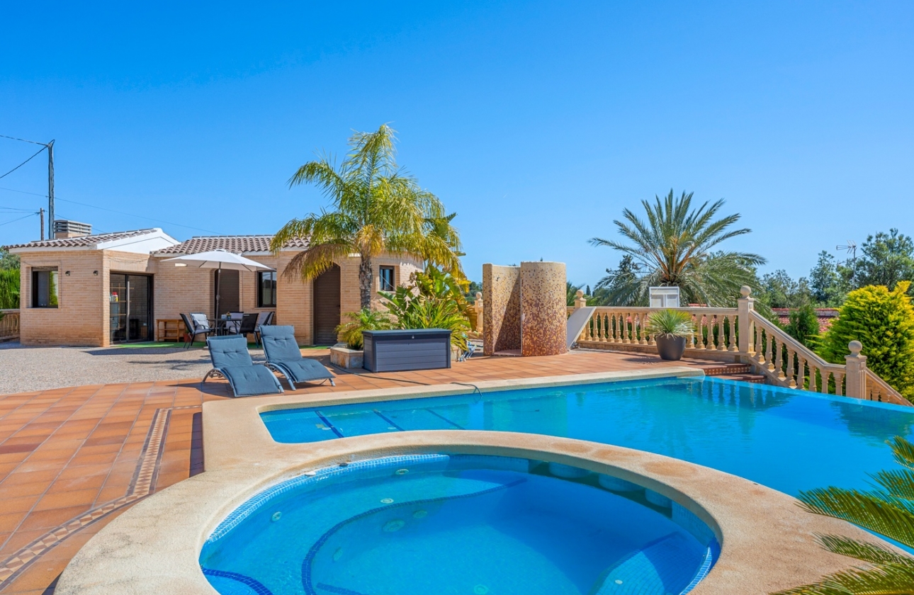 Resale - Finca / Country Property - Crevillente
