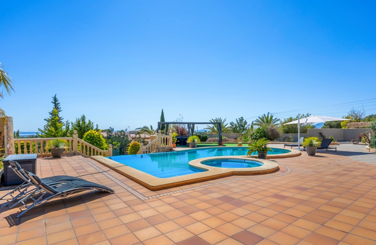 Resale - Finca / Country Property - Crevillente
