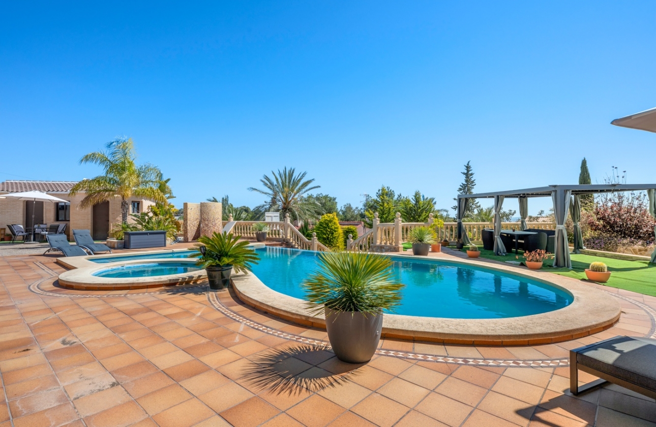 Resale - Finca / Country Property - Crevillente