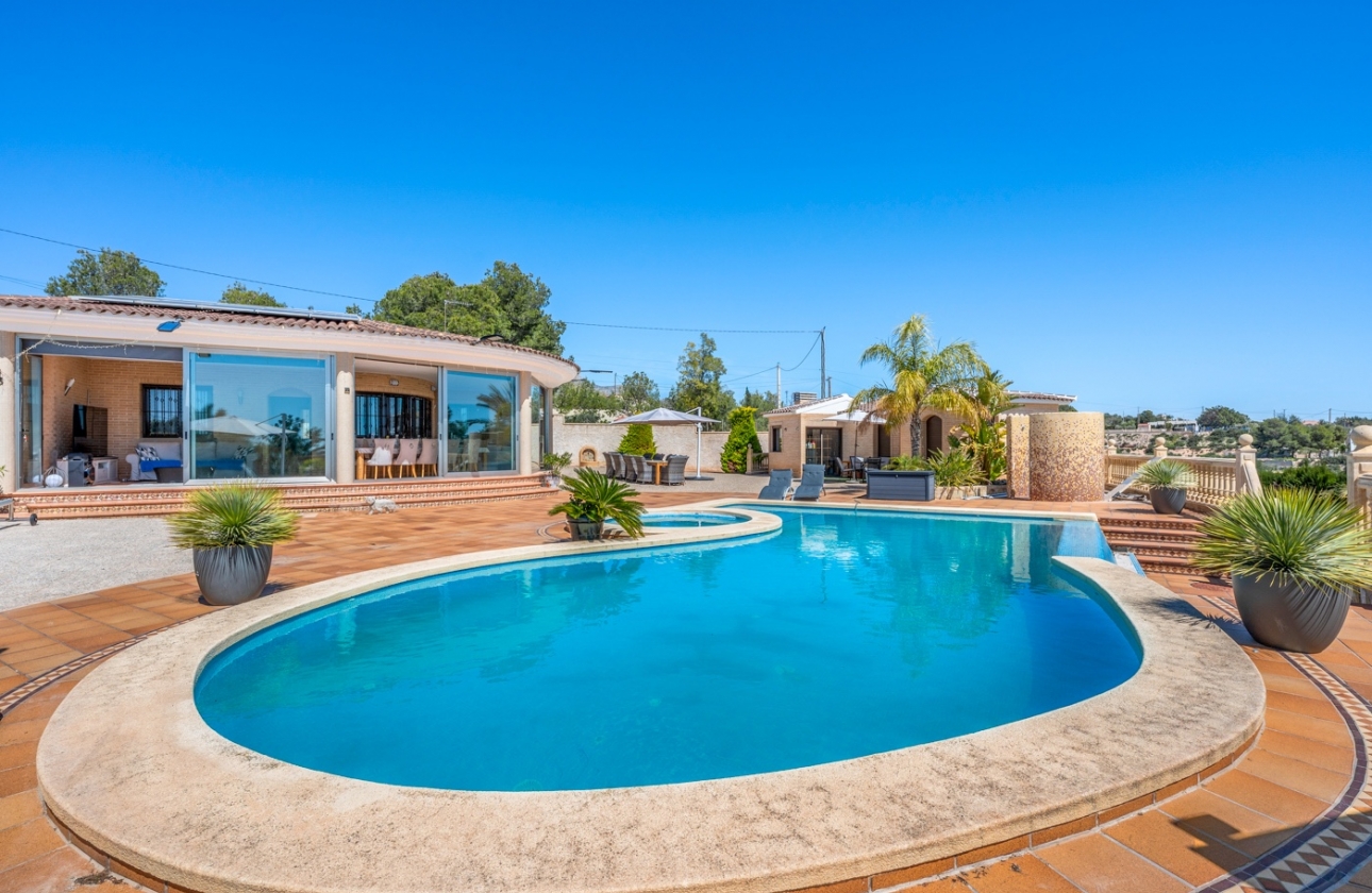 Resale - Finca / Country Property - Crevillente