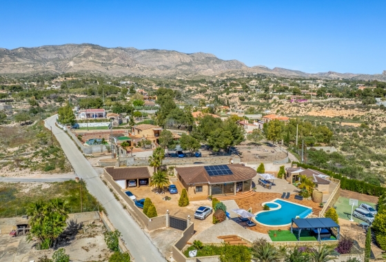Resale - Finca / Country Property - Crevillente