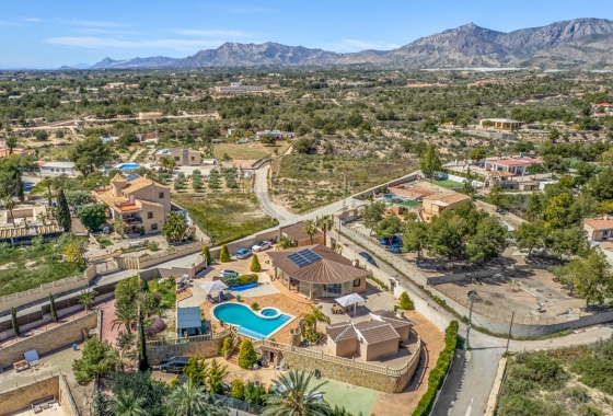 Resale - Finca / Country Property - Crevillente