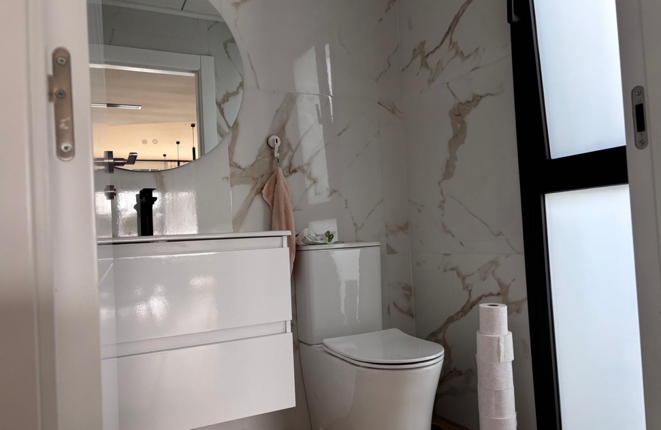 Reventa - Villa - Los Montesinos - La Herada