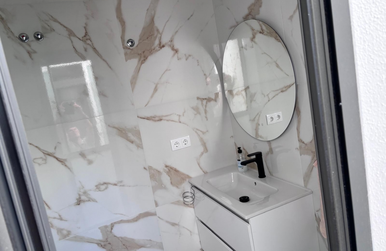 Reventa - Villa - Los Montesinos - La Herada