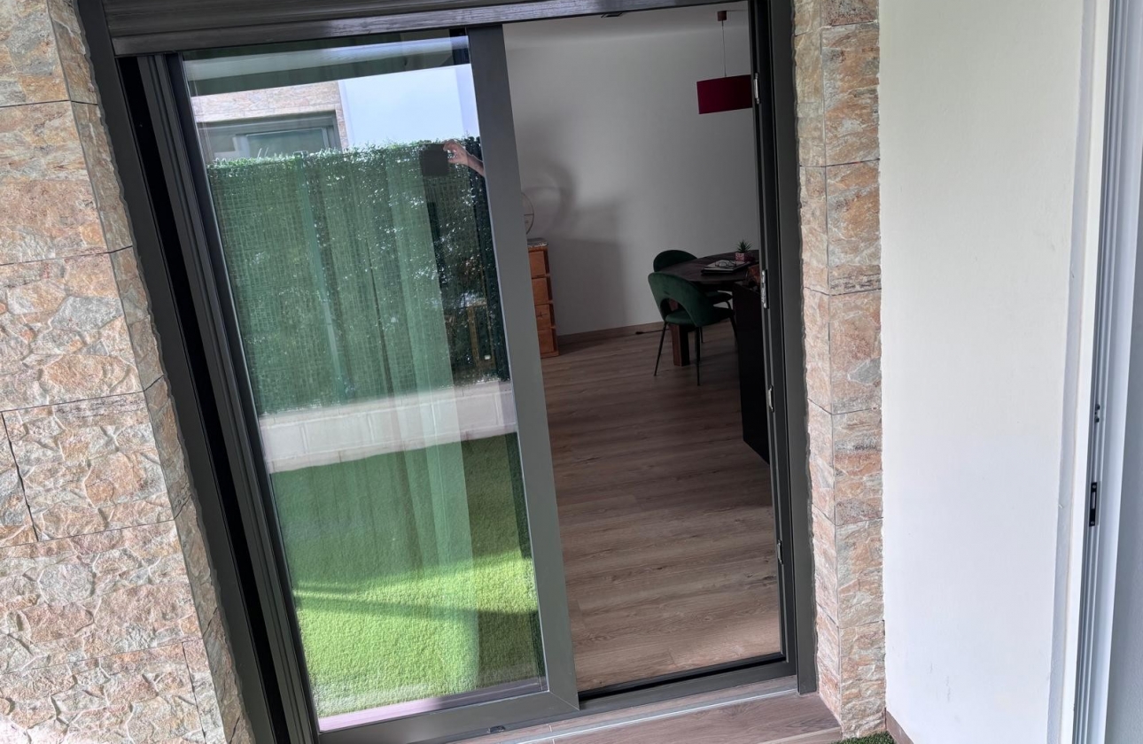 Reventa - Villa - Los Montesinos - La Herada