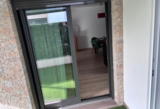 Reventa - Villa - Los Montesinos - La Herada