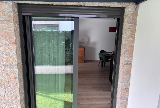 Reventa - Villa - Los Montesinos - La Herada