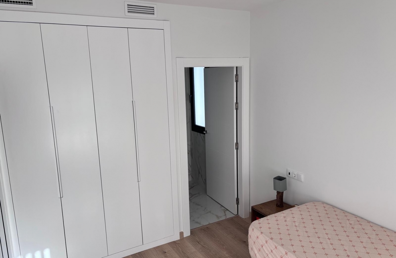 Reventa - Villa - Los Montesinos - La Herada