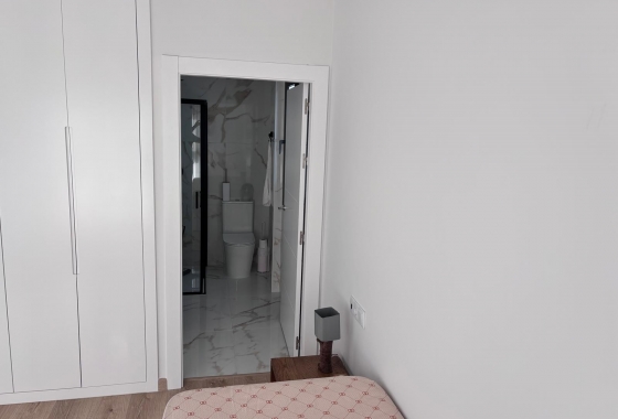 Reventa - Villa - Los Montesinos - La Herada