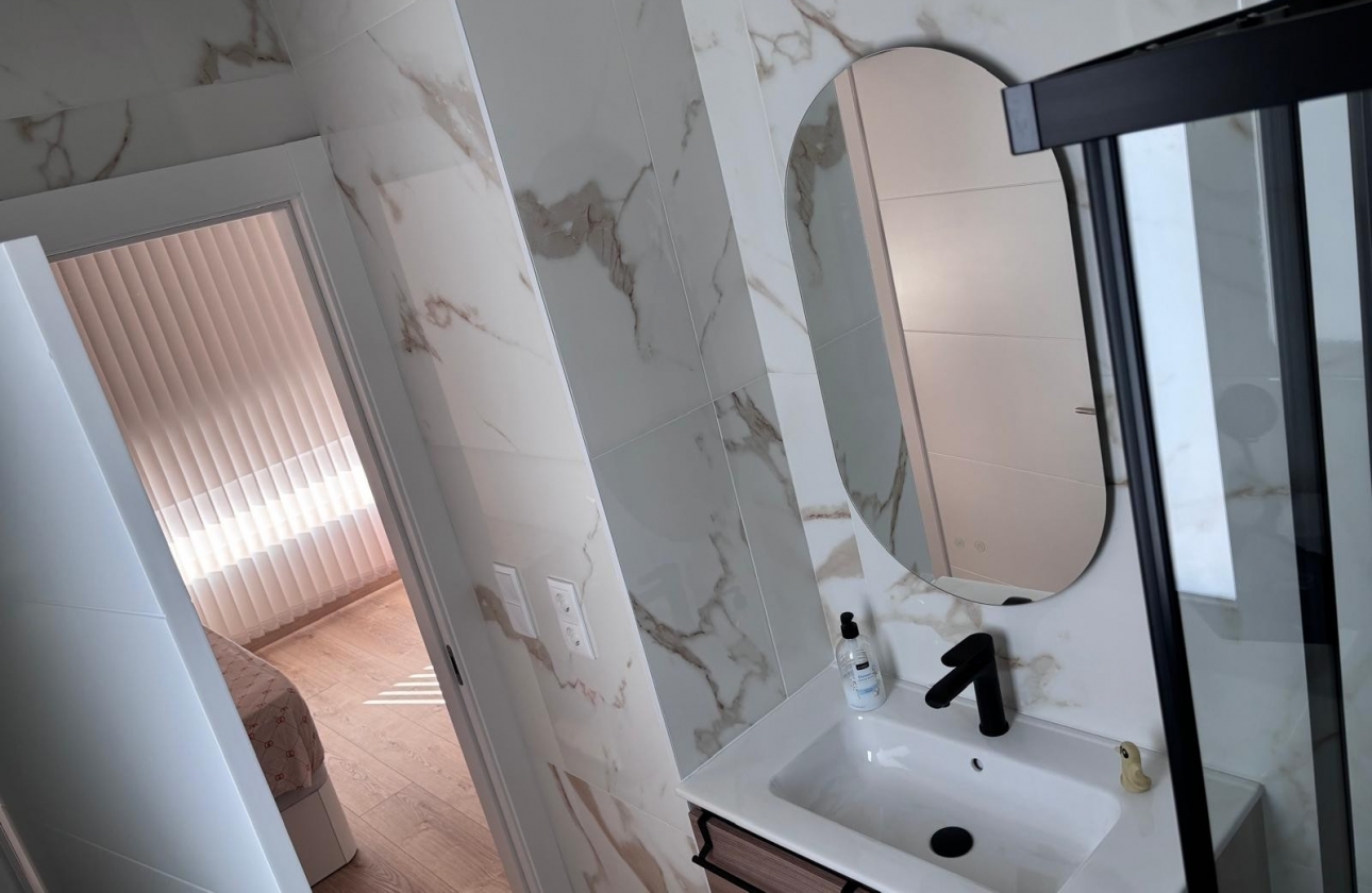 Reventa - Villa - Los Montesinos - La Herada