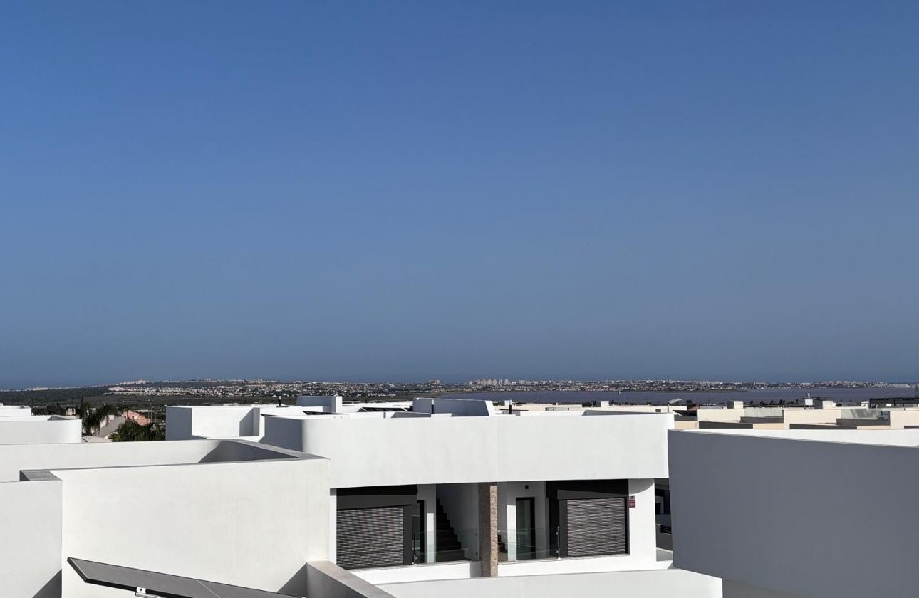 Reventa - Villa - Los Montesinos - La Herada