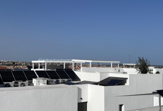 Reventa - Villa - Los Montesinos - La Herada