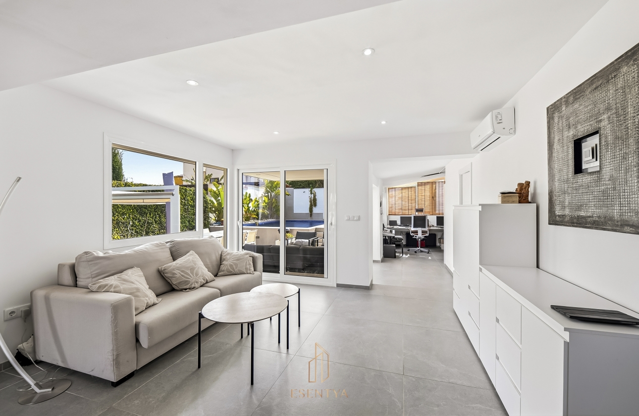 Resale - Villa - Torrevieja - Los Balcones