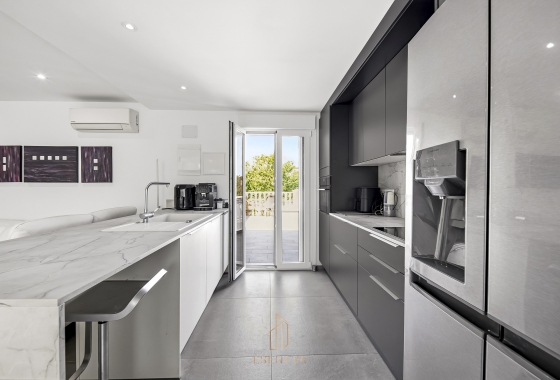 Resale - Villa - Torrevieja - Los Balcones