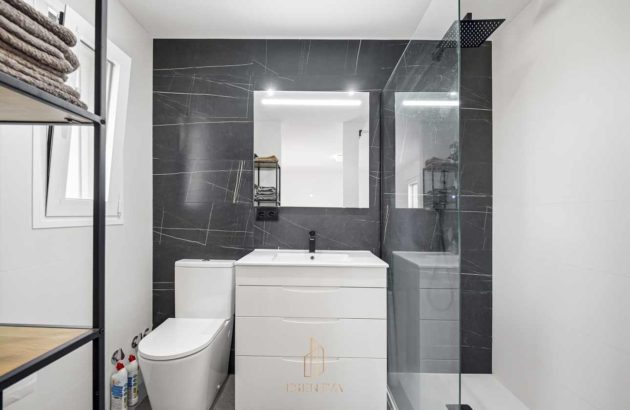 Resale - Villa - Torrevieja - Los Balcones