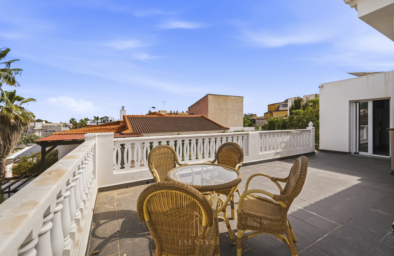 Resale - Villa - Torrevieja - Los Balcones