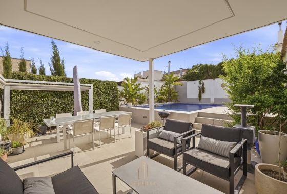 Resale - Villa - Torrevieja - Los Balcones