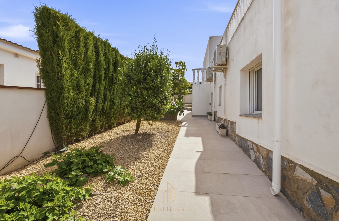 Resale - Villa - Torrevieja - Los Balcones