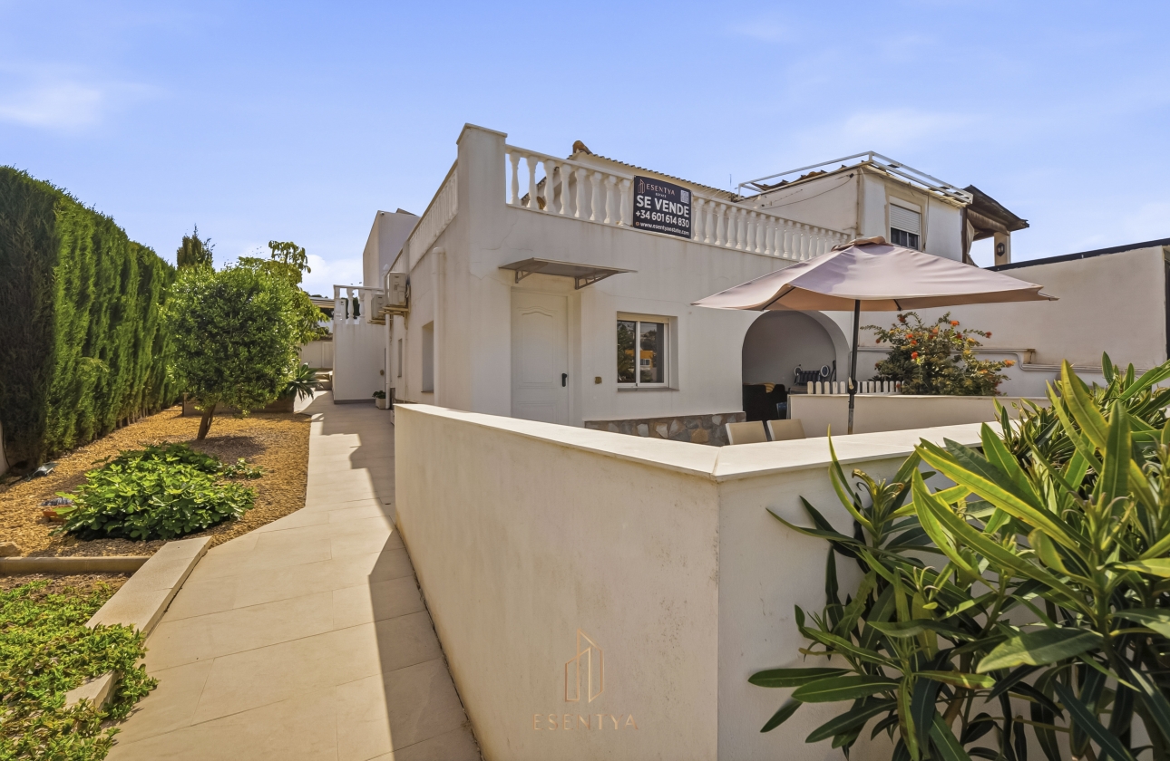 Resale - Villa - Torrevieja - Los Balcones