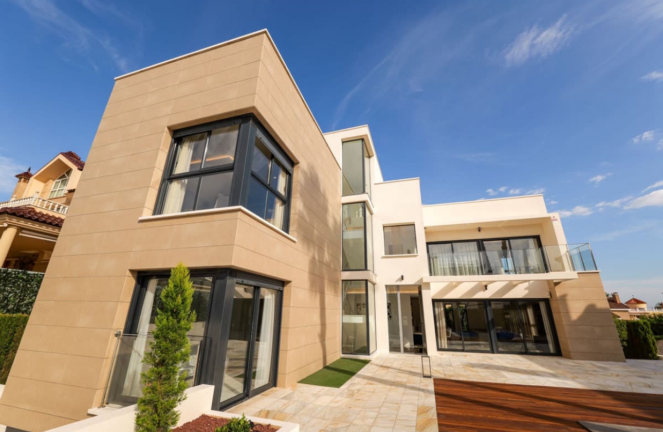 Obra nueva - Villa - Torrevieja