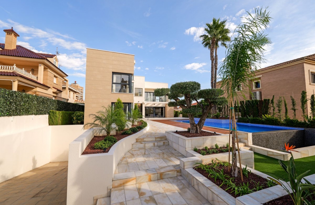 Obra nueva - Villa - Torrevieja