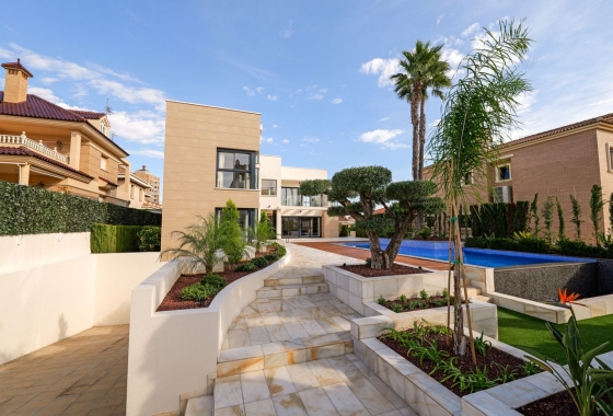 Obra nueva - Villa - Torrevieja