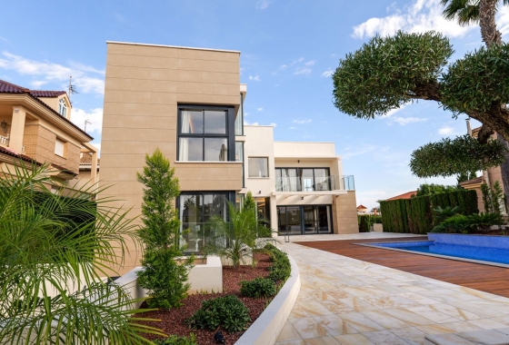 Obra nueva - Villa - Torrevieja