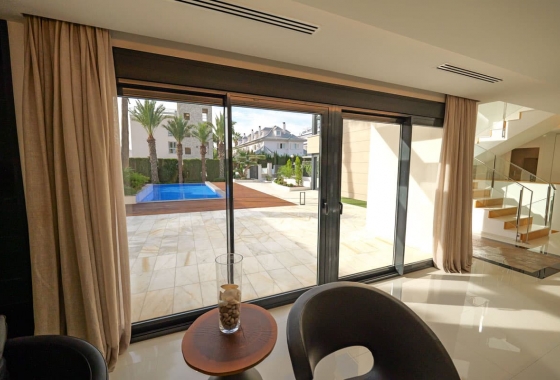 Obra nueva - Villa - Torrevieja